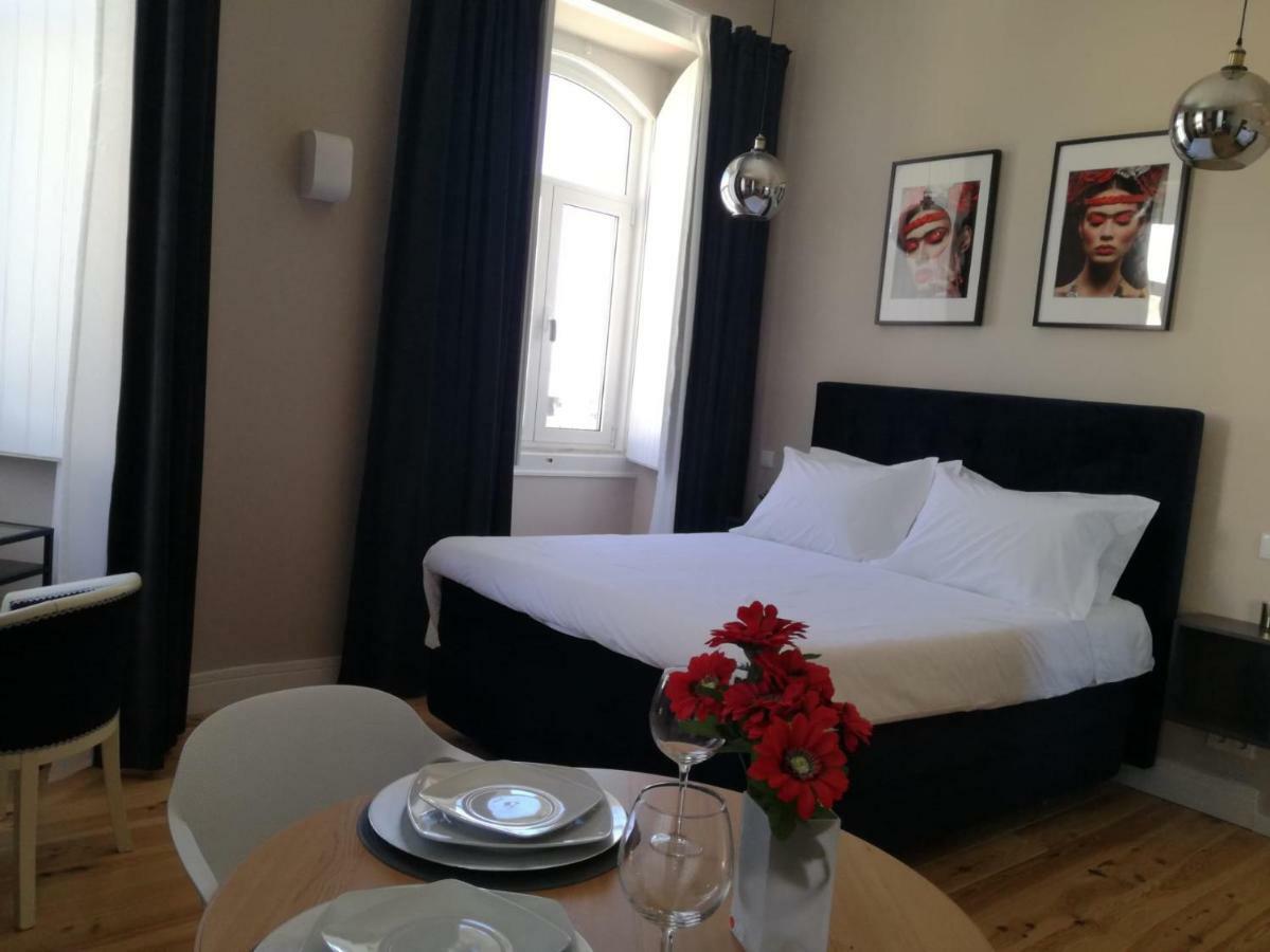 Temple Suites Guesthouse Portimao Ngoại thất bức ảnh