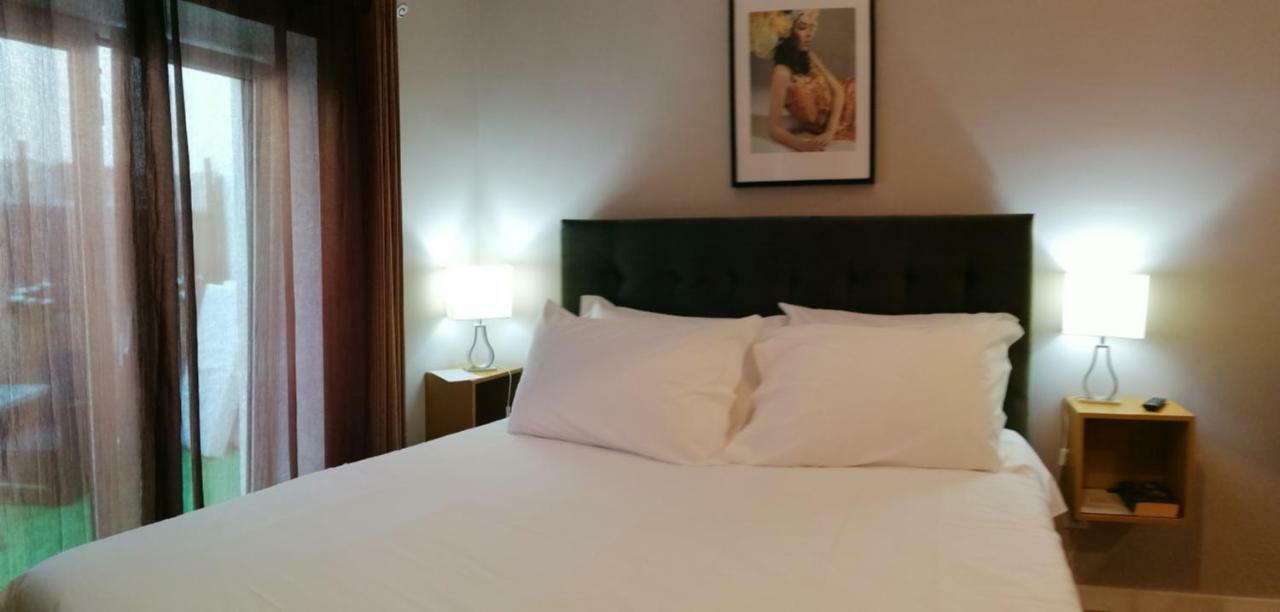 Temple Suites Guesthouse Portimao Ngoại thất bức ảnh